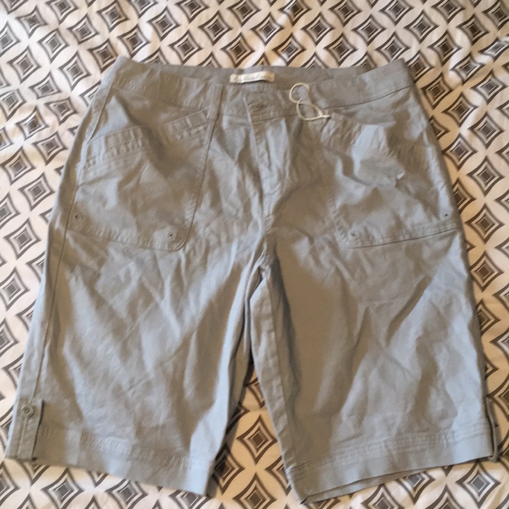 Light gray khaki shorts